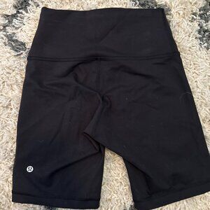 Lululemon women's high rise bike shorts